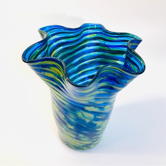 Arribas Brothers Walt Disney World Blown Glass Ruffled Vase 9” Blue Yellow Swirl - Picture 3 of 15